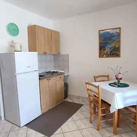 Apartment Gemuetliches Erdgeschoss-studio Fuer 2 Personen *